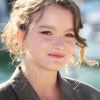 Axelle Dodier au photocall de la série "Ici tout commence" lors de la 24ème édition du Festival de la Fiction TV de La Rochelle, France, le 17 septembre 2022. © Patrick Bernard/Bestimage