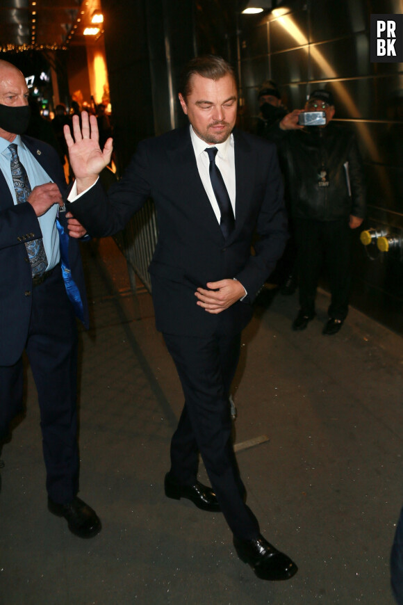 Leonardo DiCaprio arrive à la première de "Don't Look Up" à New York, le 5 décembre 2021.