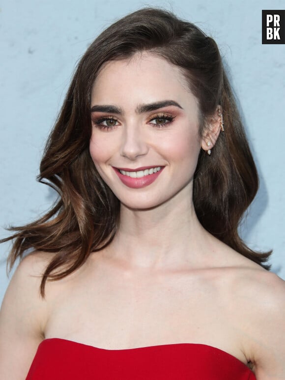 Lily Collins à la première du film "The Last Tycoon" à Hollywood. Le 27 juillet 2017