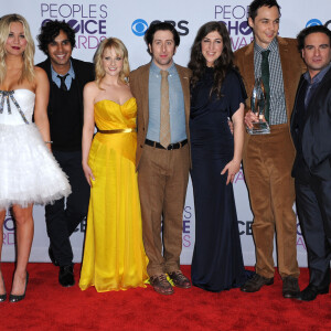 Kaley Cuoco, Kunal Nayyar, Melissa Rauch, Simon Helberg, Mayim Bialik, Jim Parsons, Johnny Galecki - Soiree des 'People Choice Awards' a Los Angeles le 9 janvier 2013.