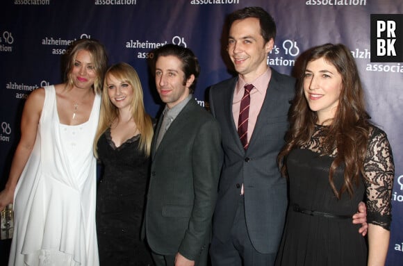 Kaley Cuoco, Melissa Rauch, Simon Helberg, Jim Parsons, Mayim Bialik - 22ème soirée annuelle "Night At Sardis" pour l'association Alzheimer à Beverly Hills, le 26 mars 2014.