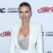 "Elle peut tout faire" : Tom Cruise répond à Scarlett Johansson et promet de réaliser le souhait de l'actrice (mais il tarde à arriver)
