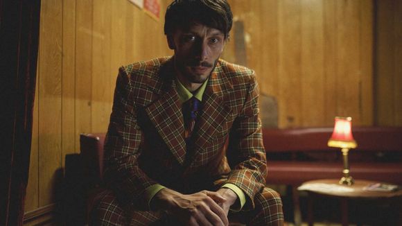 Netflix trahie par son protégé : après l'immense succès de sa série (et un procès à venir), le créateur le plus demandé de 2024 signe chez la concurrence