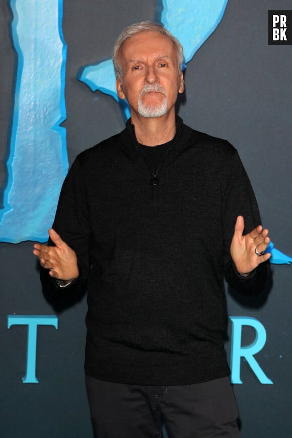 James Cameron - Photocall du film "Avatar 2, The Way of Water" au Corinthia Hotel à Londres. Le 4 décembre 2022