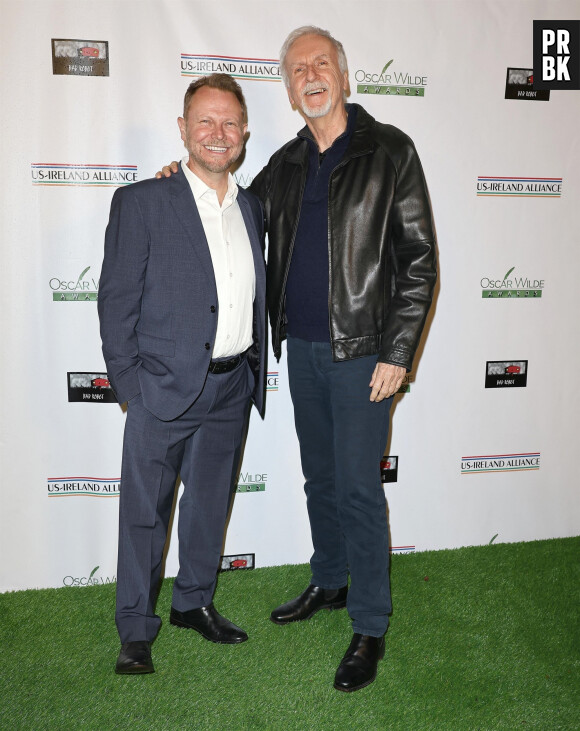 Richie Baneham et James Cameron au 18e Oscar Wilde Awards