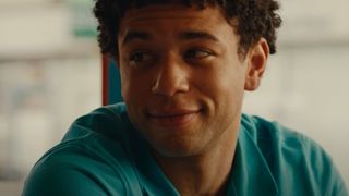 Si vous aimez Umbrella Academy et que vous en avez marre d'attendre la saison 4, cette nouvelle série de science-fiction sur Netflix est faite pour vous !