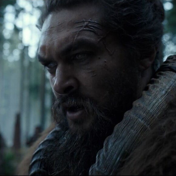 Jason Momoa dans See.