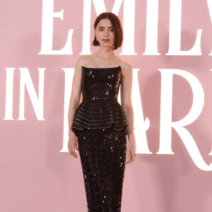 Lily Collins lors du lancement da la saison 4 d'Emily in Paris.