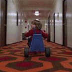 C'est exceptionnel, tu peux visiter l'hôtel le plus effrayant de l'histoire du cinéma et même dormir dedans : mais comment ?