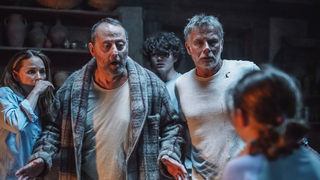 "Une catastrophe", "Le pire de Netflix" : à peine sorti, le film Loups-Garous adapté du jeu de société se fait démonter par les abonnés