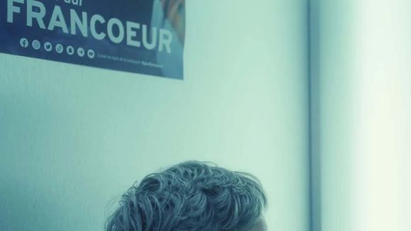 "J'ai été malade pendant 3 mois" : Swann Arlaud a détesté jouer César dans la série Dans l'ombre, dégoûté par les valeurs de son personnage