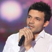 Mickels Réa ... propose aux fans de l'inspirer pour une chanson