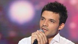 Mickels Réa ... propose aux fans de l'inspirer pour une chanson