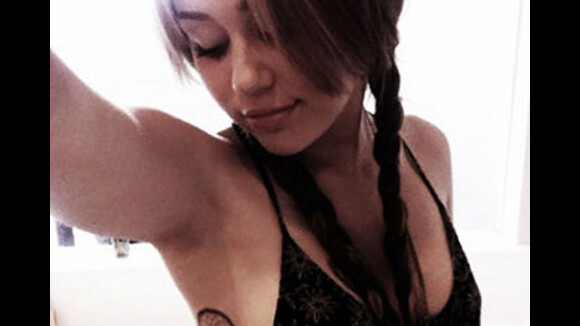 Miley Cyrus... son nouveau tatoutage en photo sur Twitter 
