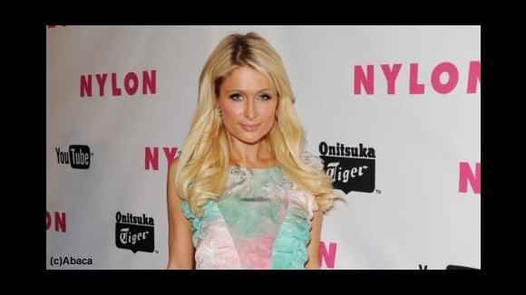 Paris Hilton ... elle fait le buzz avec son jerricane (PHOTO)