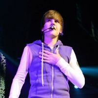 Justin Bieber et sa dernière photo récente ... en slip pour D&amp;G ... était fausse