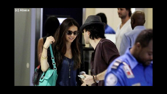 Vampires Diaries : Vol en duo pour Nina Dobrev et Ian Somerhalder (PHOTOS)