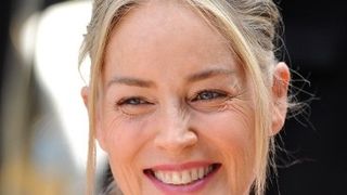 Sharon Stone harcelée : encore victime d’un fan déséquilibré
