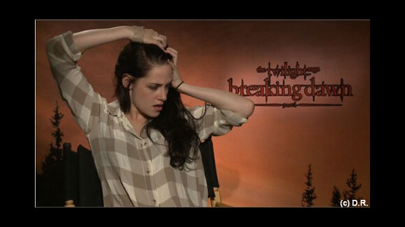 Twilight 4 : quand Kristen Stewart se moque de Robert Pattinson (VIDEO)