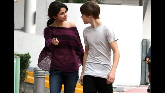 Justin Bieber et Selena Gomez : 1 an d’amour en photos