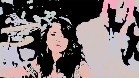 Selena Gomez n'en peut plus d'allumer la lumière : encore un nouveau remix pour Hit the lights ! (VIDEO)
