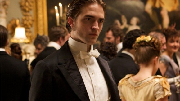 Robert Pattinson dans Bel Ami : un "s*laud à poil la plupart du temps"