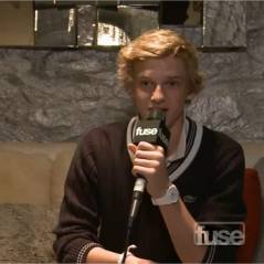 Cody Simpson kiffe Miley Cyrus et est "le Taylor Swift masculin" ! (VIDEO)