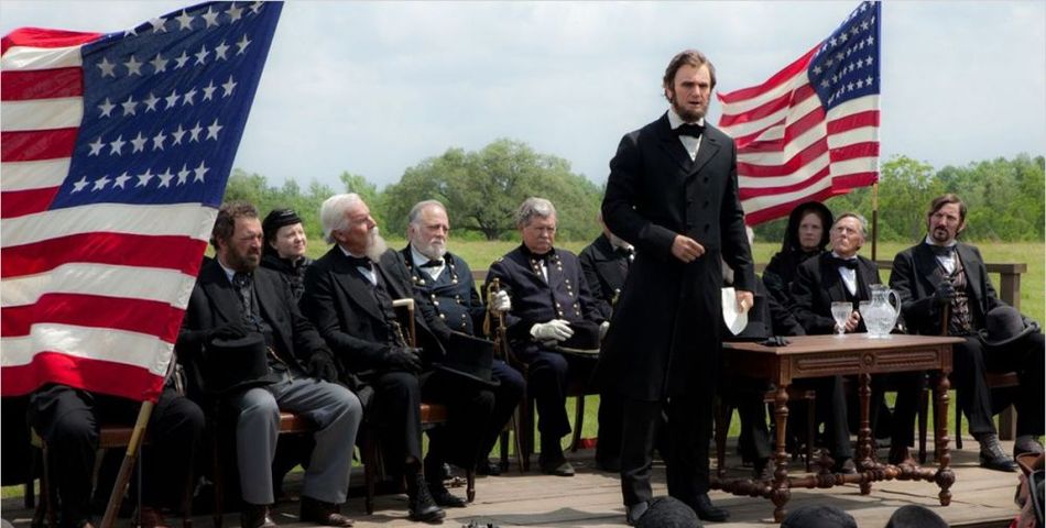 Abraham Lincoln, président le jour et chasseur de vampire la nuit