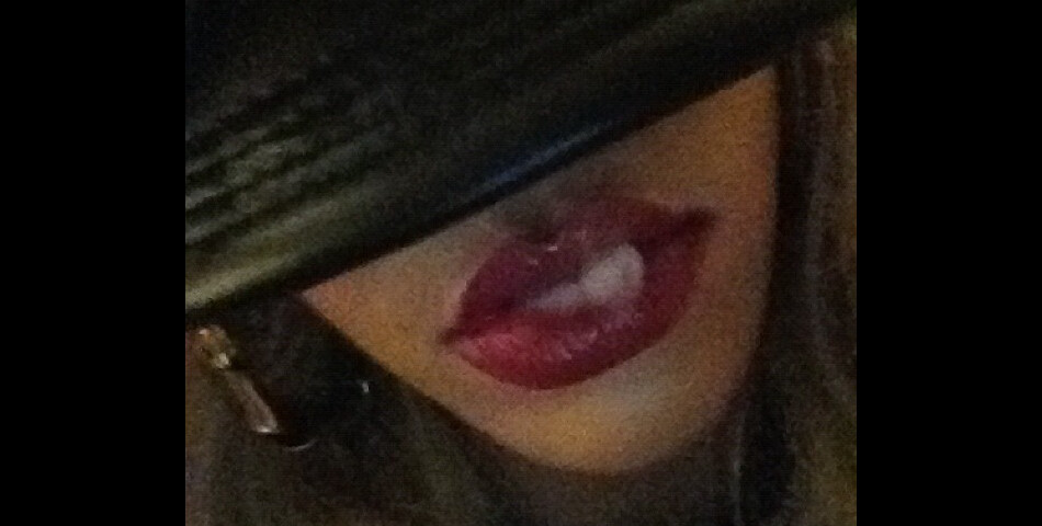 Le lipstick rouge ? Rihanna kiffe ça !