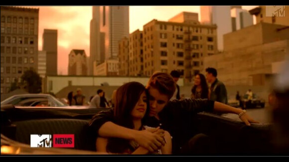 Justin Bieber chauffe un sosie de Selena Gomez ! (VIDEO)