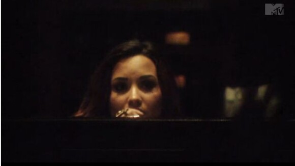 Demi Lovato terrorisée face à un fantôme ! (VIDEO)