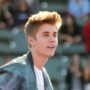 Justin Bieber montre ses fesses devant des milliers de personnes ! Oops (PHOTOS)