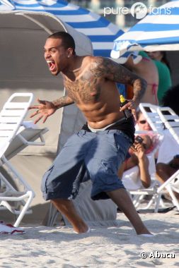 Chris Brown n'est pas le seul blessé dans la bagarre !