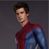 The Amazing Spider-Man : Andrew Garfield bien membré ou chaussettes sous le costume ?