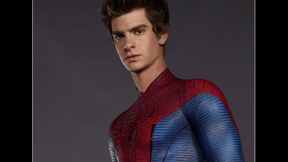 The Amazing Spider-Man : Andrew Garfield bien membré ou chaussettes sous le costume ?