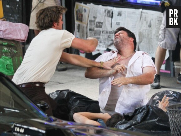 Liam Hemsworth violent ?
