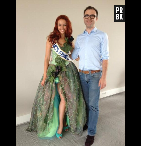 Delphine Wespiser dans sa tenue pour Miss Monde 2012