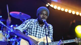 Féfé : il revient bientôt avec un nouvel album et nous le prouve ! (VIDEO)