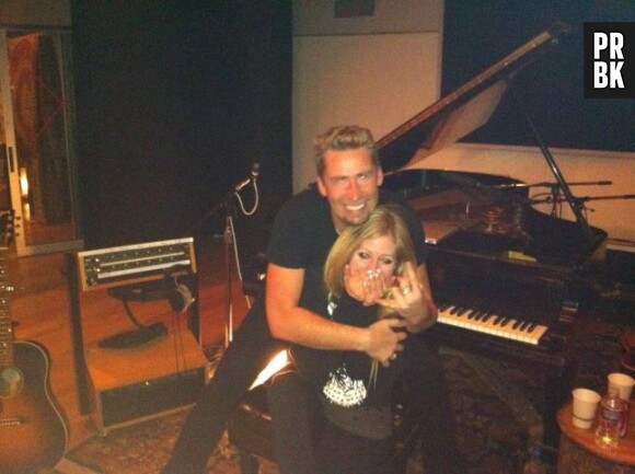 Avril Lavigne fiancée à Chad Kroeger