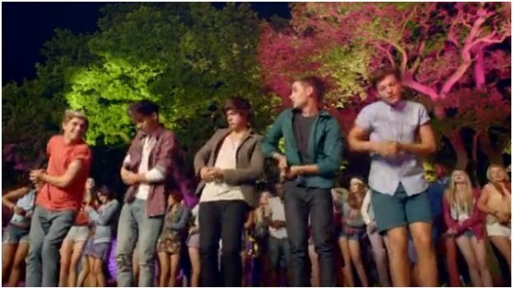 One Direction : Live While We're Young, leur clip en mode gros kiff ! (VIDEO)