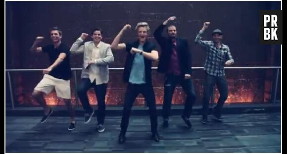 Cody Simpson maîtrise la choré Gangnam Style