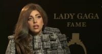 Lady Gaga : Elle dévoile ses &quot;expériences traumatisantes&quot; ce soir dans 50 mn inside (EXTRAIT)