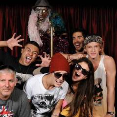 Justin Bieber, Selena Gomez et Cody Simpson s'éclatent dans une maison hantée ! (PHOTO)
