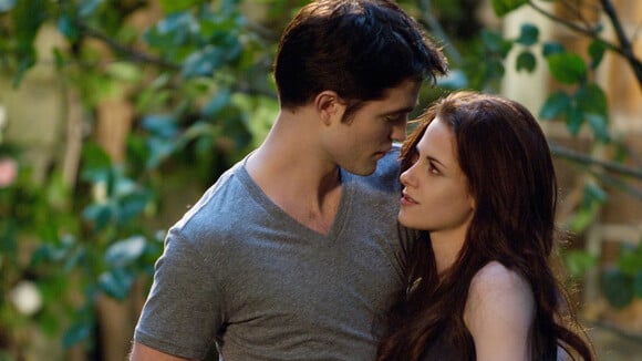Twilight 5 : Edward et Bella in love sur les nouvelles images ! (PHOTOS)