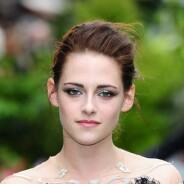 Kristen Stewart s&#039;autoclashe : &quot;Je suis une pauvre conne&quot;, Robert Pattinson va apprécier...