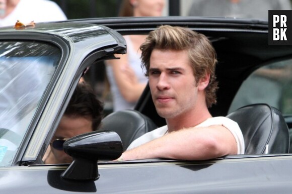 Liam Hemsworth : Le beau gosse aime Miley Cyrus et le prouve en se tatouant