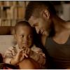 Usher retrouve le sourire en famille dans le clip de Numb