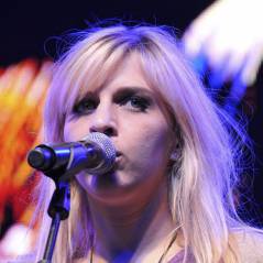 Amandine Bourgeois : Concerts annulés et album qui fait flop ! Elle est au bout du rouleau !