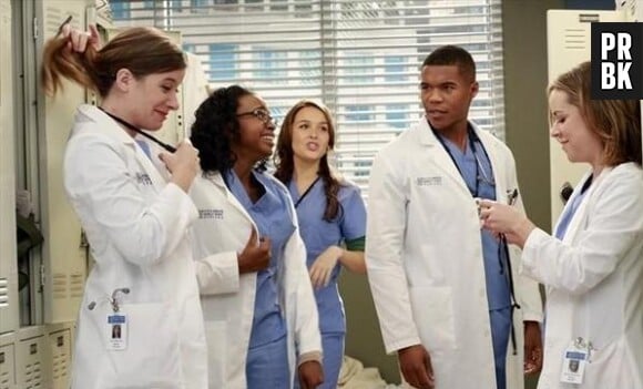 Les internes n'ont pas l'air trop traumatisés dans Grey's Anatomy