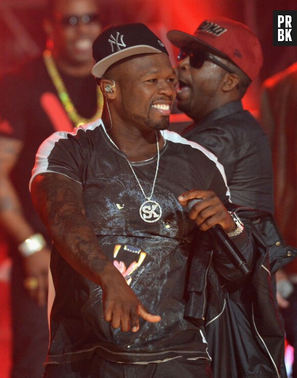 50 Cent a mis le feu à la scène !
